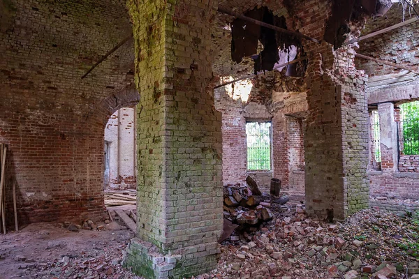 Interno Una Chiesa Ortodossa Abbandonata Chiesa Del Villaggio Zaluzhye Provincia — Foto Stock