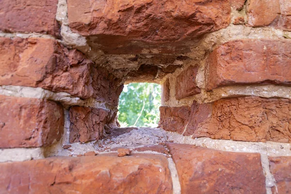 Une Petite Faille Fenêtre Dans Mur Briques Ancienne Forteresse — Photo