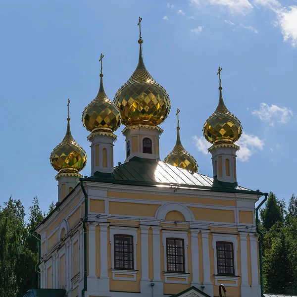 俄罗斯伏尔加河畔Ples镇复活教堂 伊万诺维奇地区 1817年建成 — 图库照片