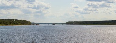 Yaz manzarası Volga nehri, Myshkin şehri