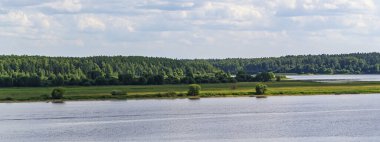Yaz manzarası Volga nehri, Myshkin şehri