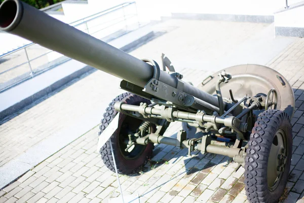 Divisional mortar 160 mm model 1943 in open Air Museum Меморіал висот маршала Конова — стокове фото