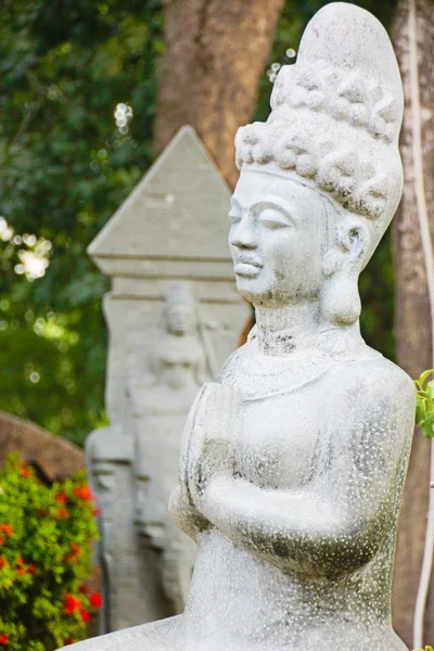 Estatua en Po Nagar Templo Hindú Cham en Vietnam —  Fotos de Stock