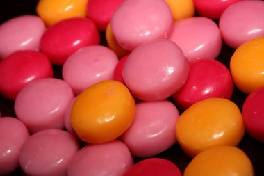 Renkli yuvarlak tatlı balon dişetleri modern arkaplanı kapatır büyük boy yüksek kalite yazdırır