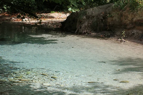 ギリシャの休日の気分を探索するアケロント川夏旅行素晴らしいギリシャの自然景観背景で高品質の大きなサイズのプリント — ストック写真