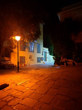 Atina 'nın eski Monastiraki Meydanı ve Plaka antik yol yürüyüşü arka plan yüksek kaliteli baskılar