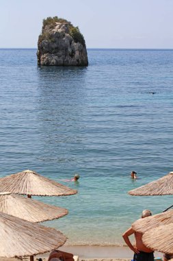 Parga, Yunanistan, 12 Eylül 2022. Arka plan baskılarını araştırıyoruz.