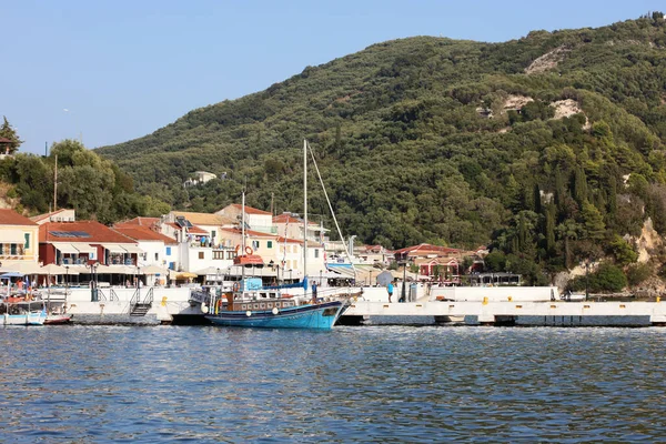 Parga Cidade Grécia Bonito Velho Colorido Edifício Exploração Viajando Fundo — Fotografia de Stock