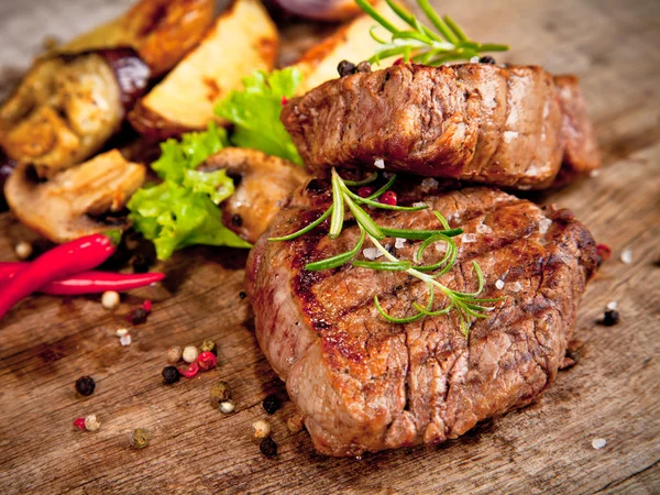 Steaks — Stockfoto