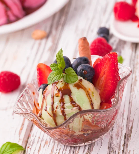 Ice cream — Stock Photo, Image