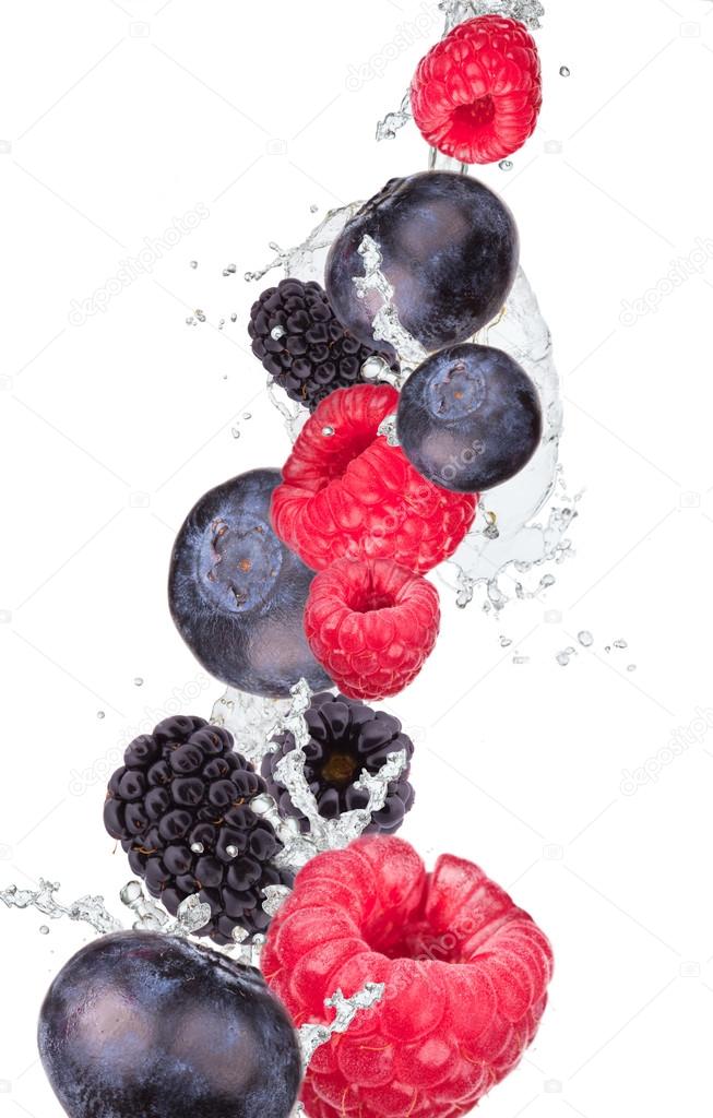 Water splash wit fruits