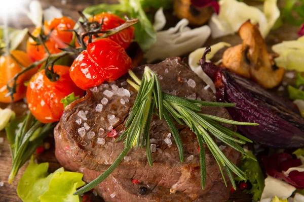 Steak on wood — Stock Photo, Image