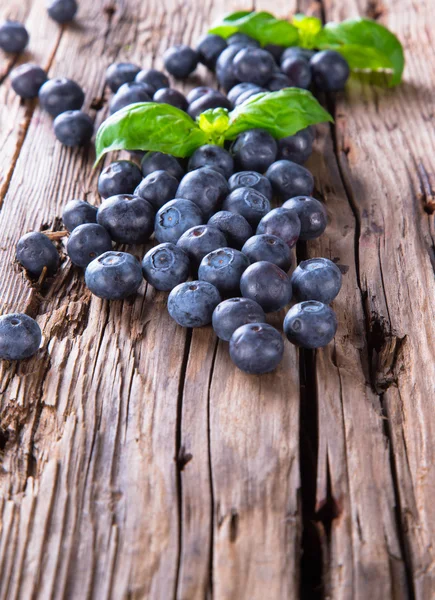 Fresh fruits on wood — Stock Photo, Image