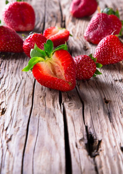 Fresh fruits on wood — Stock Photo, Image