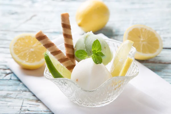 Ice cream — Stock Photo, Image