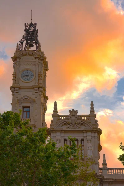 Valencia Spanien September 2021 Övre Delen Stadshuset Klocktorn Och Klocktorn — Stockfoto