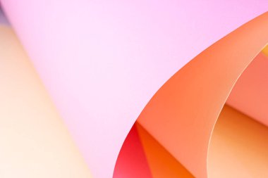 Soyut geometrik açık pembe ve sarı gölgeler boş kağıt arkaplan. Metin tasarımı için desenli tuval ögesi, tebrik kartı, kopyalama alanı olan şablon.