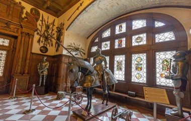 Sinaia, Romanya, 27 Nisan 2019: Sinaia, Romanya 'daki Peles şatosunun içi.