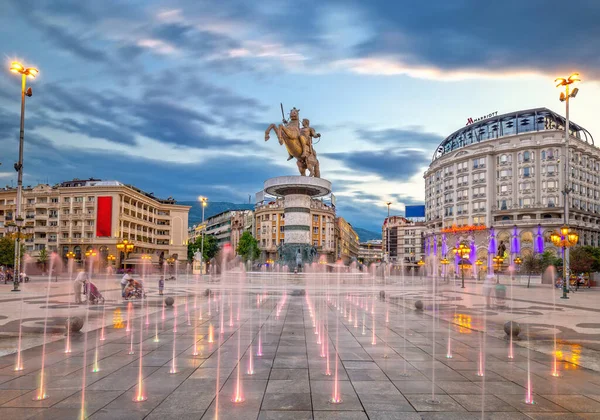 Skopje Macedônia Norte 2020 Macedônia Quadrada Skopje Pôr Sol Com — Fotografia de Stock