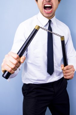 nunchaku mınçıka ile işadamı