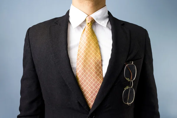 Biznesmen z okulary z przodu kieszeń — Zdjęcie stockowe