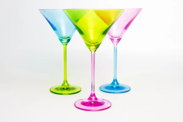 Tre bicchieri da martini colorati — Foto Stock