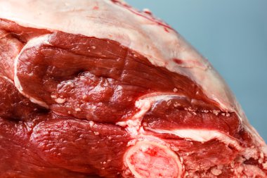 etin çiğ eklemспільне сирого м'яса