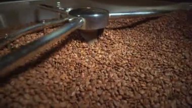 4k, kavurmalı kahve.