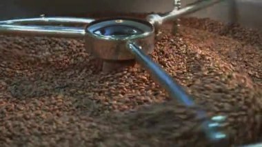 4k, kavurmalı kahve.