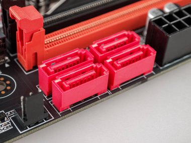Sabit disk bağlantıları veya SSD sürücülerinin kablolarını bağlamak için SATA konnektörleri, 3.0, seçici odaklanma