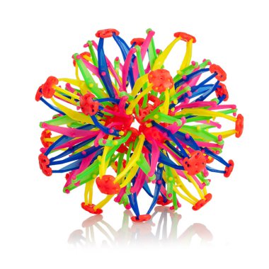 Çocuk oyuncağı küresi katlanır, top katlanır, beyaz arka planda izole edilir.