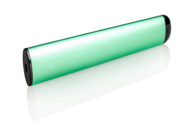 Tek kullanımlık Elektronik Nikotin Teslimat Buharlaştırıcı, Vaporizatör, Elektronik Sigara, beyaz arka planda izole edilmiş, yakın plan