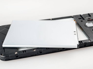 Nickel-metal hidrit, lityum iyonu, akıllı telefondaki yenilenebilir şarj pili, pil ömrü, pil geri dönüşümü...