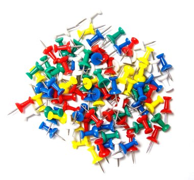 farklı renklerde beyaz zemin üzerine izole pimleri.