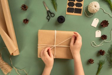 Bir hediye nasıl sıfır atık biçiminde paketlenir