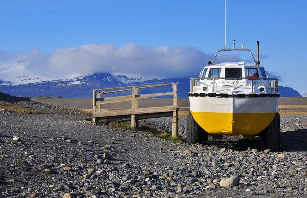 Obojživelné vozidlo na Islandu — Stock fotografie