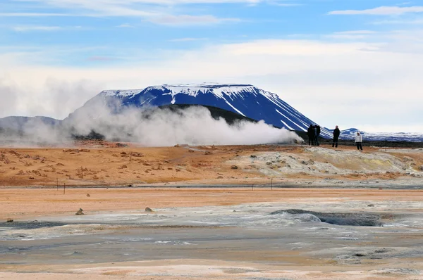 Kijken naar hot springs — Stockfoto