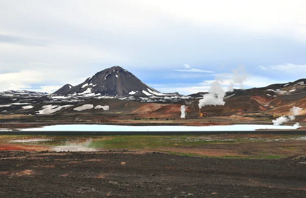 Berg in der Nähe des myvatn-Sees — Stockfoto