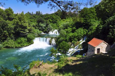 şelale ve green river