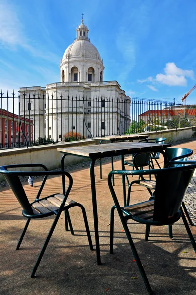 Cafe masa ve pantheon — Stok fotoğraf