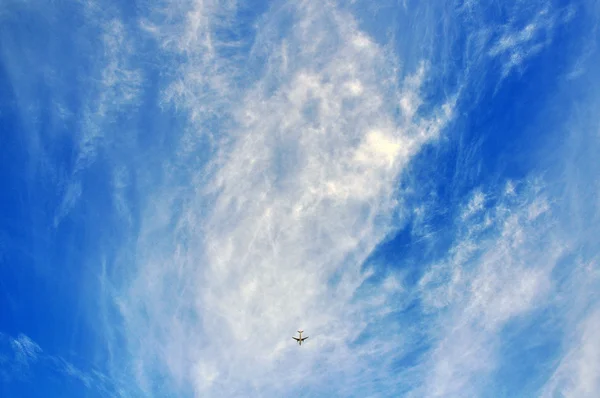 Airplane in the sky — Stock Photo, Image