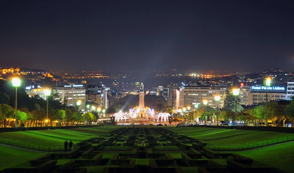 Skyline Lissabon 's nachts — Stockfoto