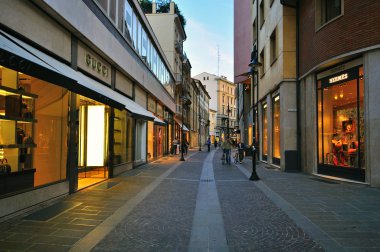 lüks alışveriş sokağı Padova, İtalya
