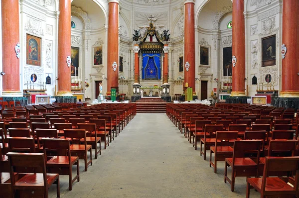 Iglesia interior —  Fotos de Stock