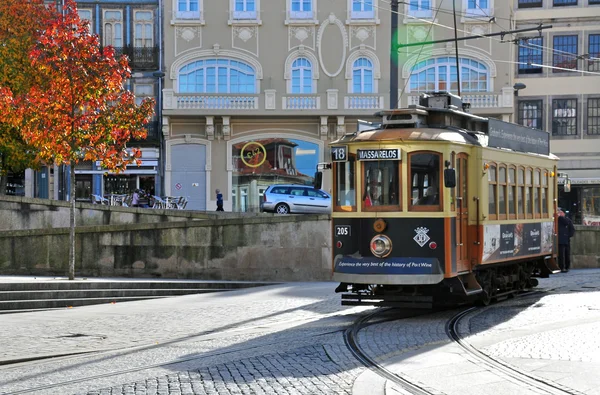 Stary tramwaj w porto, Portugalia — Zdjęcie stockowe