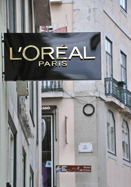 L'Oreal boutique w Lizbonie — Zdjęcie stockowe