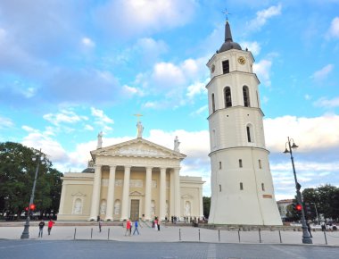 Vilnius Katedrali ve çan kulesi