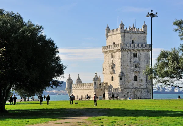 Белем башня и городской парк, Лиссабон — стоковое фото