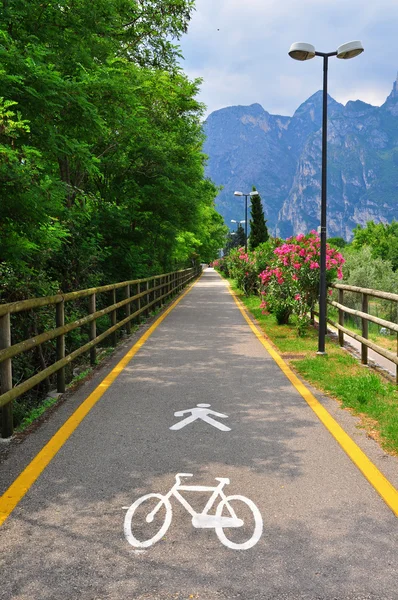 Strada ciclabile in Italia — Foto Stock