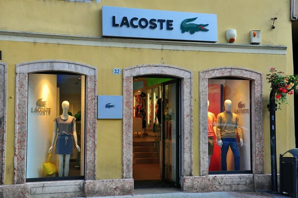 Магазин Lacoste — стоковое фото